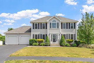 90 Joel Scott Dr, Holden, MA 01520