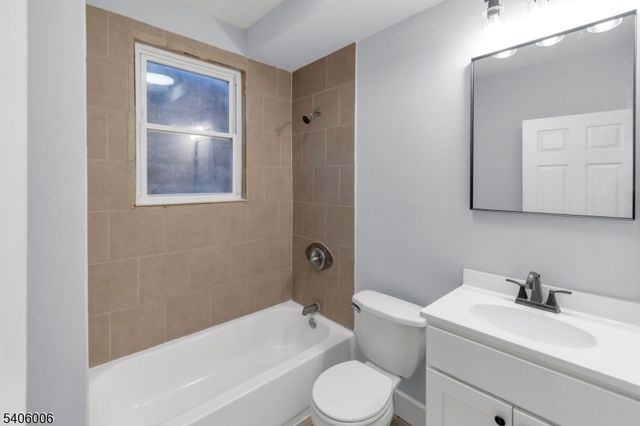 658 Magnolia Ave, Elizabeth City, NJ 07206