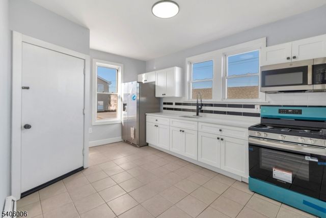 658 Magnolia Ave, Elizabeth City, NJ 07206