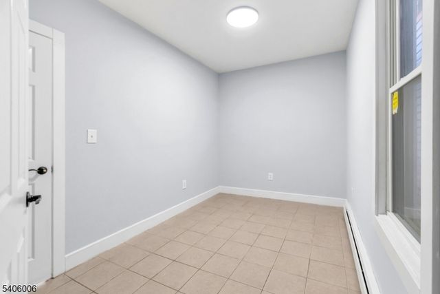 658 Magnolia Ave, Elizabeth City, NJ 07206