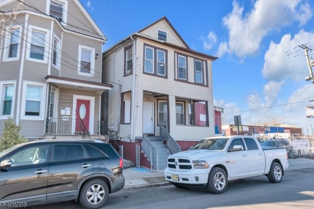 658 Magnolia Ave, Elizabeth City, NJ 07206