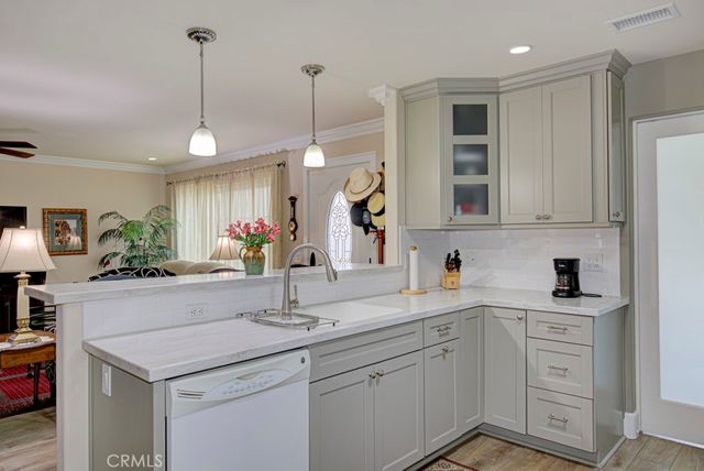 2044 Via Mariposa E B, Laguna Woods, CA 92637