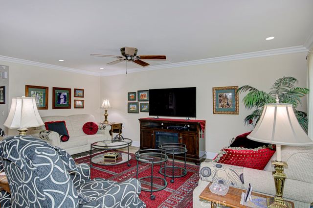 2044 Via Mariposa E B, Laguna Woods, CA 92637