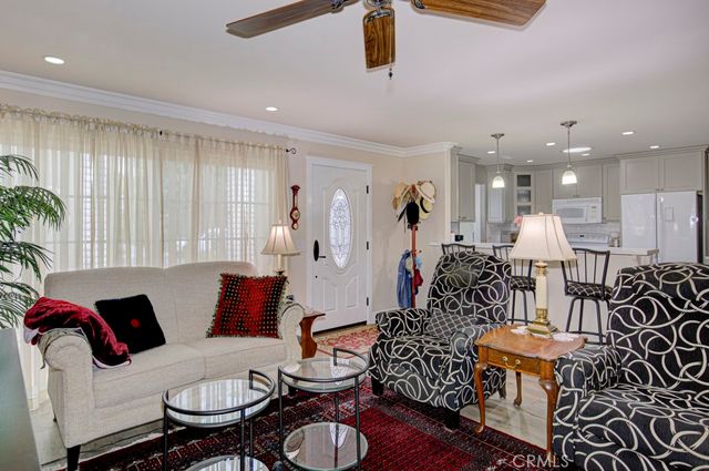 2044 Via Mariposa E B, Laguna Woods, CA 92637