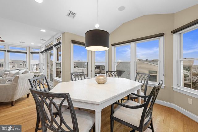 9 WILLIAM ST, Harvey Cedars, NJ 08008