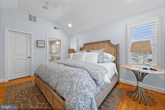 9 WILLIAM ST, Harvey Cedars, NJ 08008