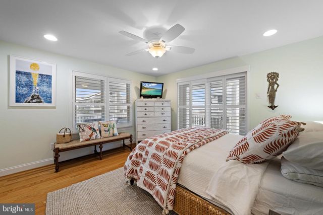 9 WILLIAM ST, Harvey Cedars, NJ 08008