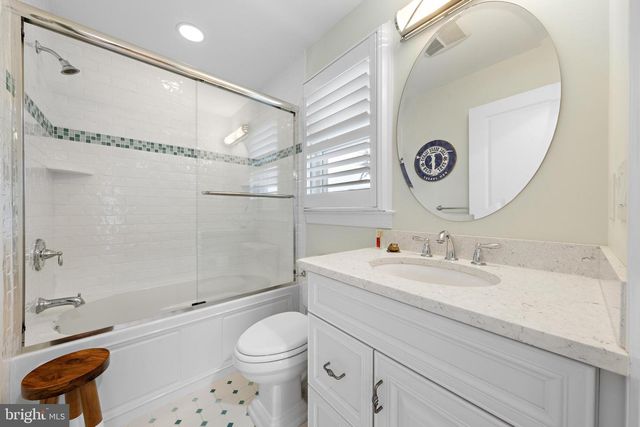 9 WILLIAM ST, Harvey Cedars, NJ 08008