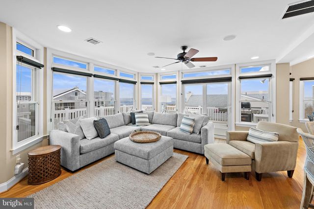 9 WILLIAM ST, Harvey Cedars, NJ 08008