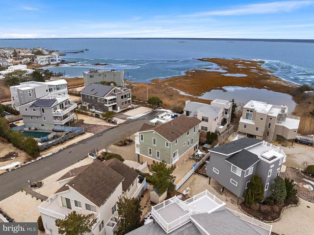 9 WILLIAM ST, Harvey Cedars, NJ 08008