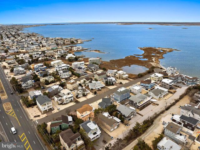 9 WILLIAM ST, Harvey Cedars, NJ 08008