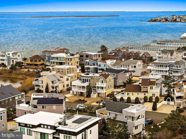 9 WILLIAM ST, Harvey Cedars, NJ 08008