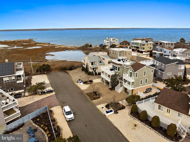 9 WILLIAM ST, Harvey Cedars, NJ 08008