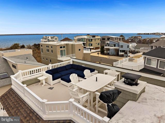 9 WILLIAM ST, Harvey Cedars, NJ 08008