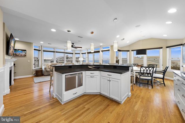 9 WILLIAM ST, Harvey Cedars, NJ 08008