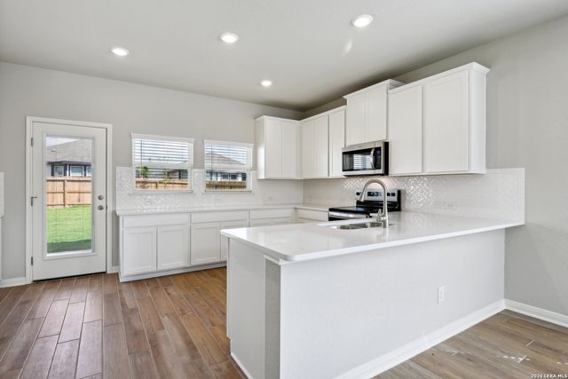 1543 Zion Dr, New Braunfels, TX 78132