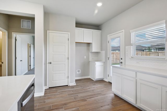 1543 Zion Dr, New Braunfels, TX 78132