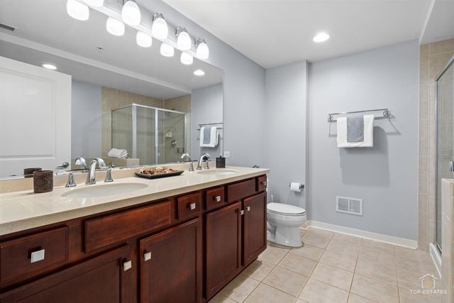425 Benjamin Drive 205, Vernon Hills, IL 60061