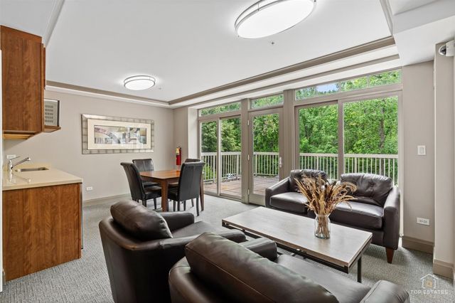 425 Benjamin Drive 205, Vernon Hills, IL 60061