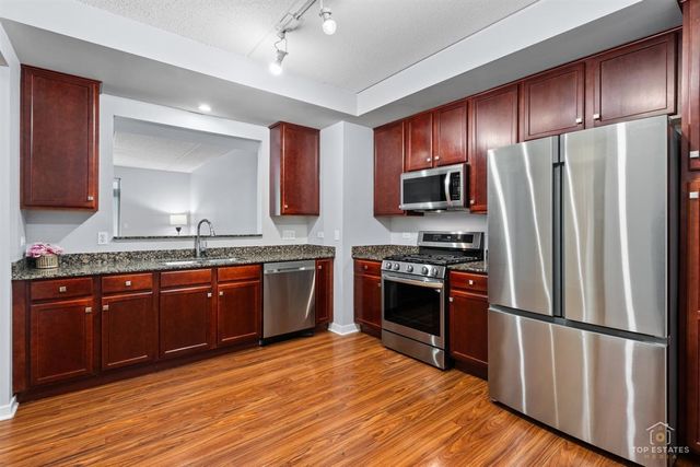 425 Benjamin Drive 205, Vernon Hills, IL 60061
