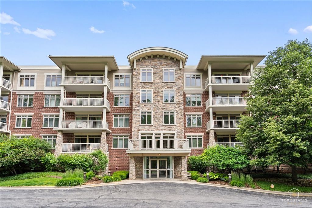 425 Benjamin Drive 205, Vernon Hills, IL 60061
