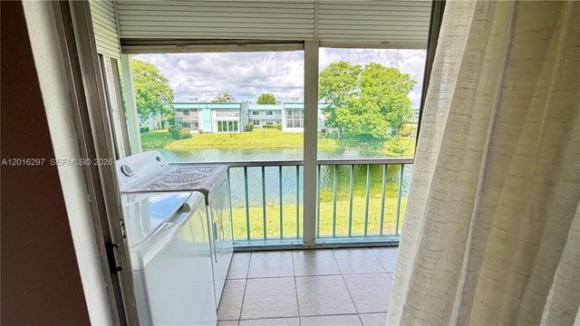 459 Monaco J 459, Delray Beach, FL 33446