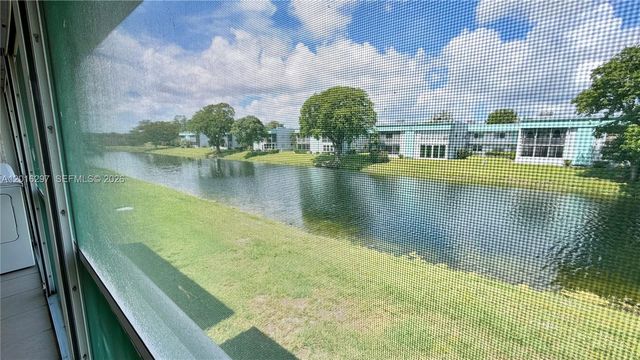 459 Monaco J 459, Delray Beach, FL 33446
