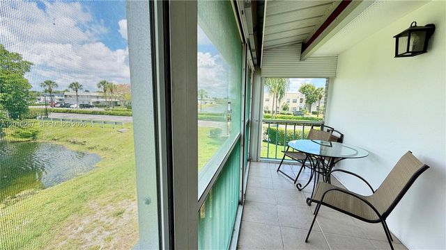 459 Monaco J 459, Delray Beach, FL 33446