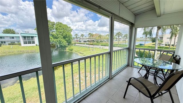 459 Monaco J 459, Delray Beach, FL 33446
