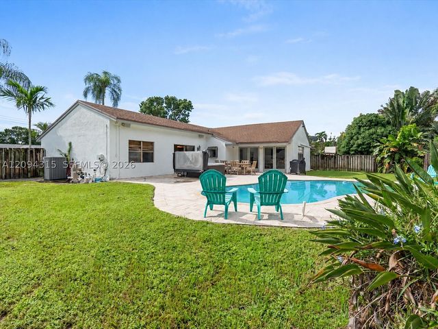 1061 Cedar Creek Way, Davie, FL 33325