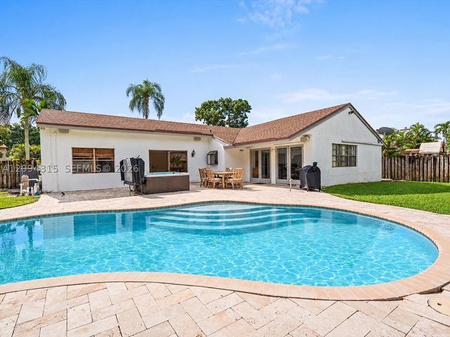 1061 Cedar Creek Way, Davie, FL 33325