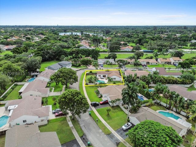1061 Cedar Creek Way, Davie, FL 33325
