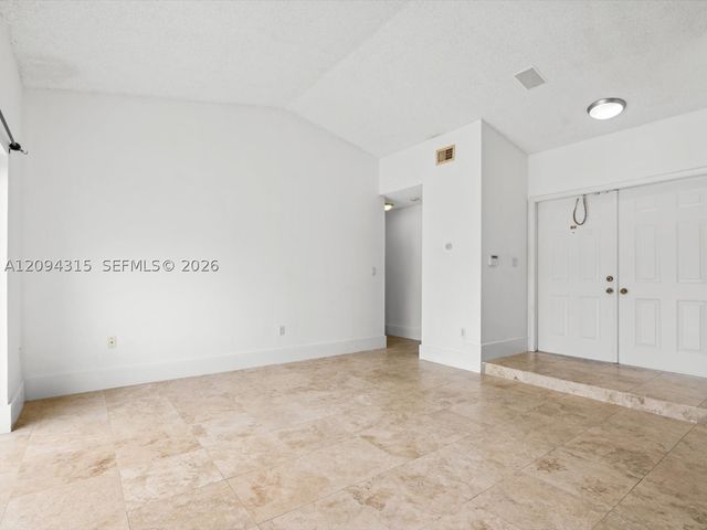 1061 Cedar Creek Way, Davie, FL 33325