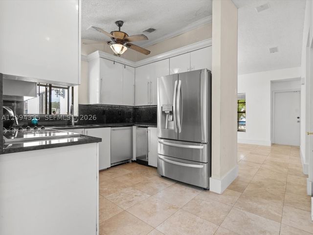 1061 Cedar Creek Way, Davie, FL 33325