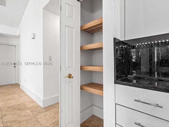 1061 Cedar Creek Way, Davie, FL 33325