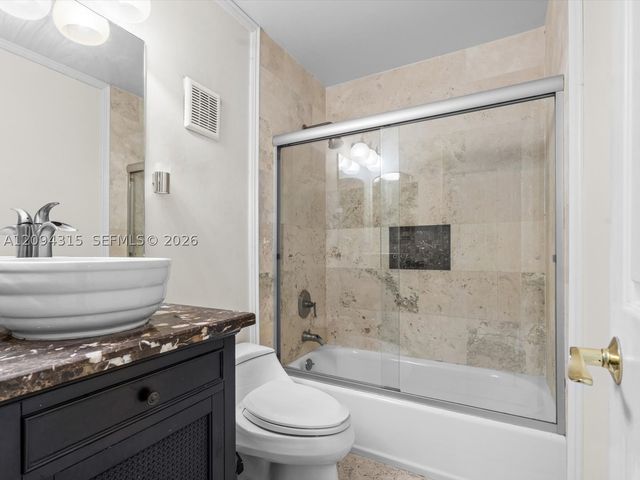 1061 Cedar Creek Way, Davie, FL 33325