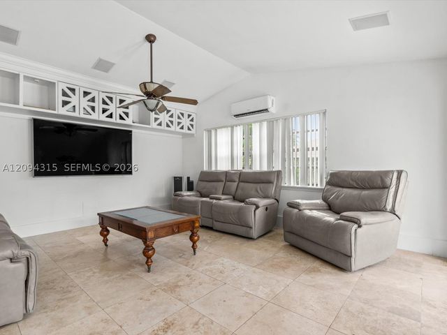 1061 Cedar Creek Way, Davie, FL 33325
