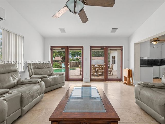1061 Cedar Creek Way, Davie, FL 33325
