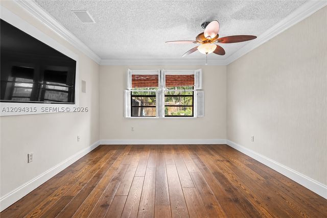 1061 Cedar Creek Way, Davie, FL 33325