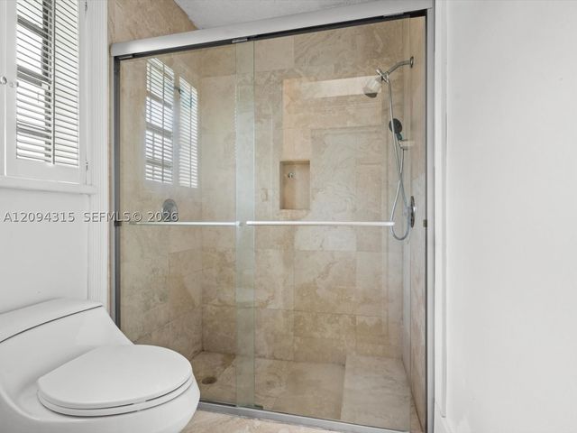 1061 Cedar Creek Way, Davie, FL 33325