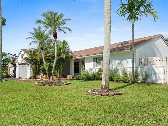 1061 Cedar Creek Way, Davie, FL 33325