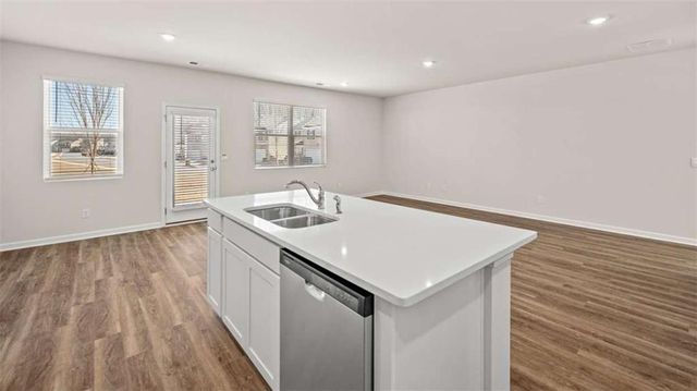 104 Oakchase Park Lane, Hampton, GA 30228