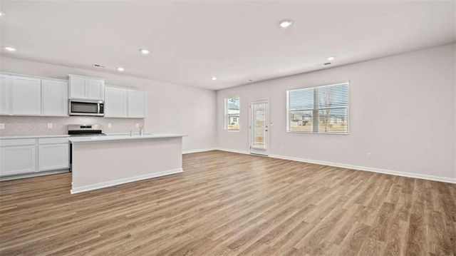 104 Oakchase Park Lane, Hampton, GA 30228