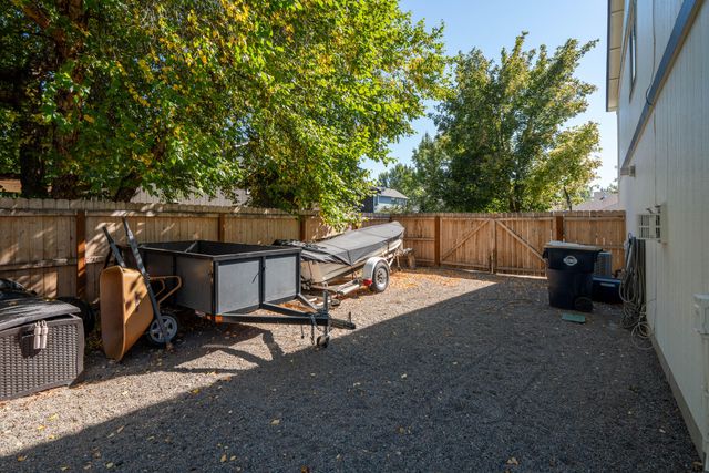 1653 NW Spruce Place, Redmond, OR 97756