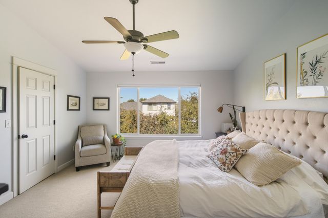 1653 NW Spruce Place, Redmond, OR 97756