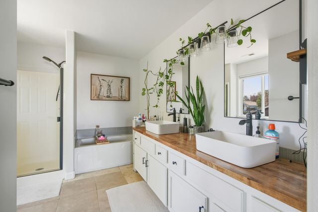 1653 NW Spruce Place, Redmond, OR 97756