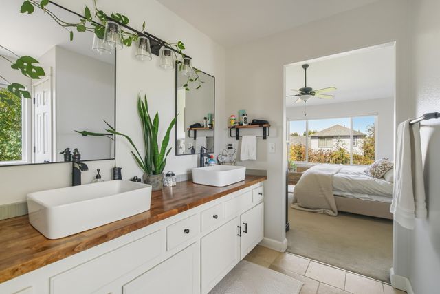 1653 NW Spruce Place, Redmond, OR 97756