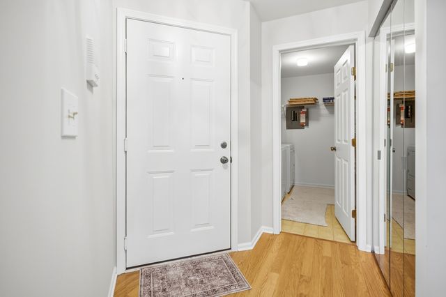 1408 Plum Court C, Mount Prospect, IL 60056