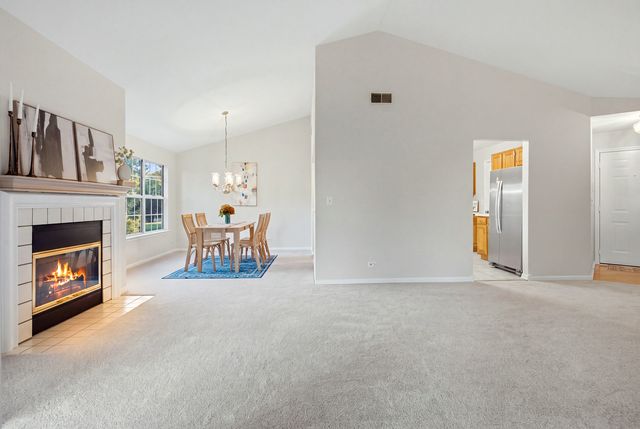 1408 Plum Court C, Mount Prospect, IL 60056
