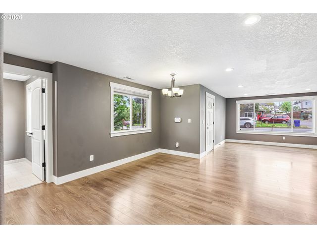 2238 Se 130TH Ave, Portland, OR 97233